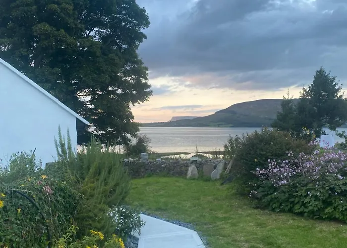 Curlew 아파트 Beltra